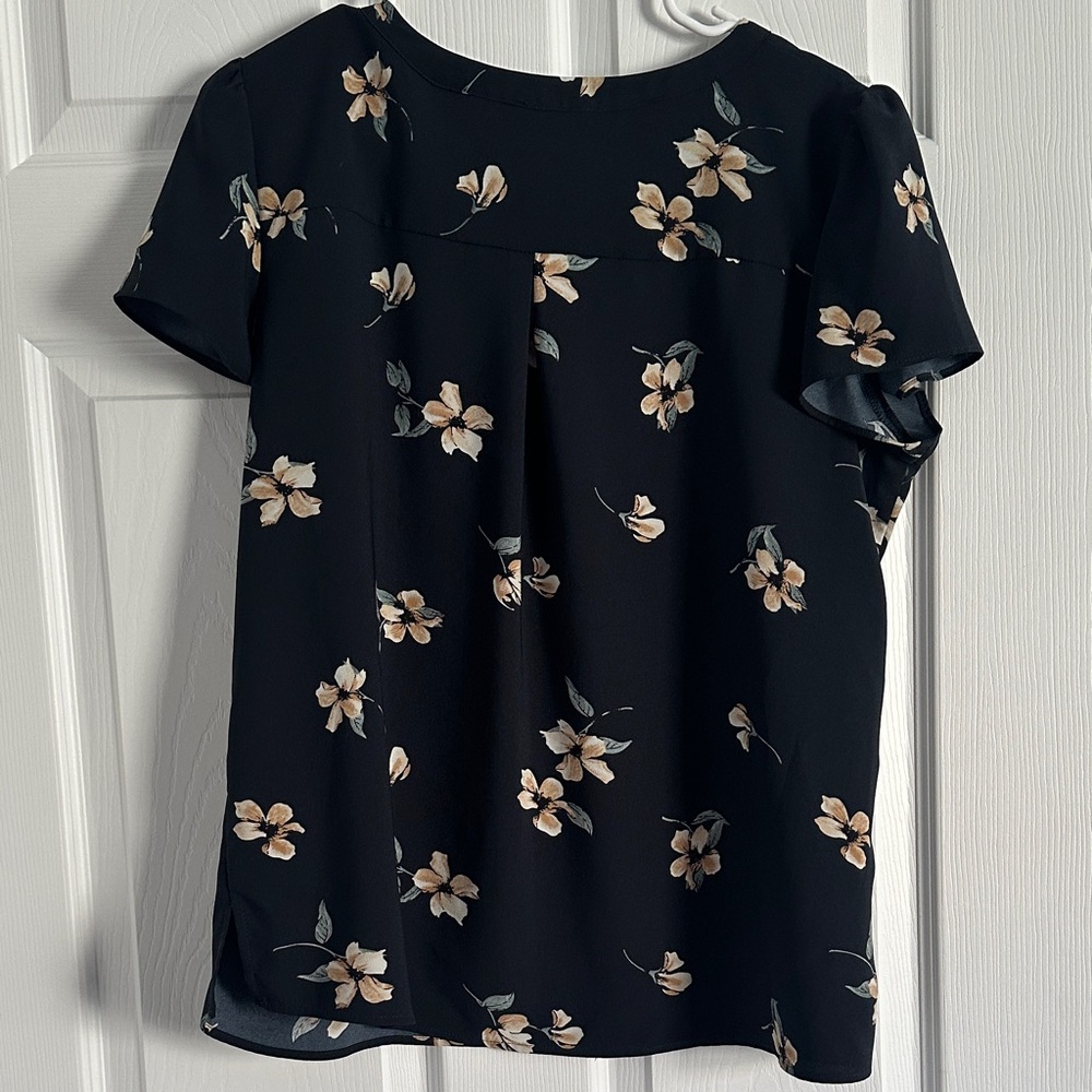 Hilary Radley Floral Blouse - Picture 2 of 3
